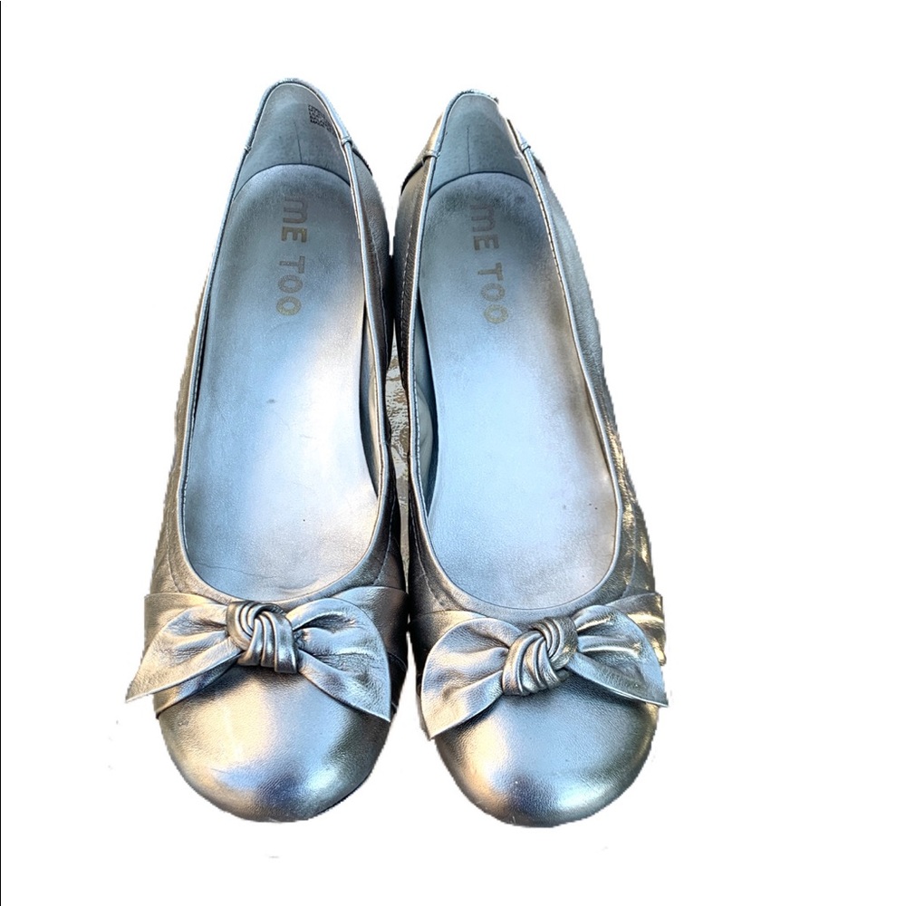 Me Too Silver Ballet Flats with Bow size 8.5 - 9